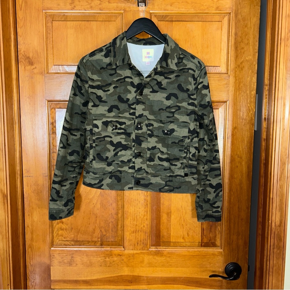 LuLaRoe Camouflage Women's Jacket Sz S- NWOTS